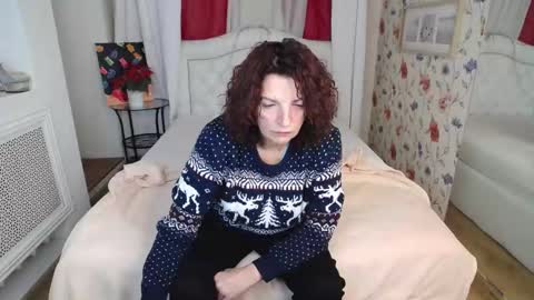Snapshot of amihotgranny chatting on December 8, 5:39 am Ami online show from December 8, 5:39 am