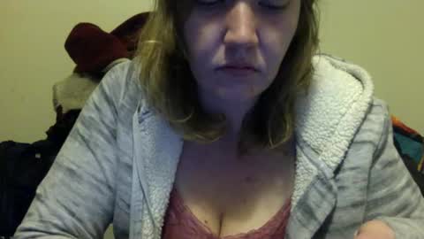 amileamariestar online show from December 16, 2:04 am