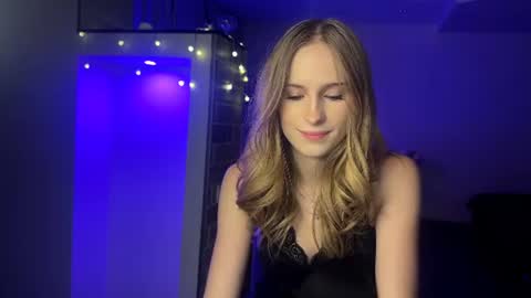 Amily online show from July 21, 8:09 pm