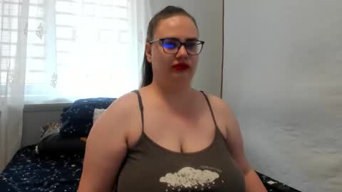 Amira Vyxen online show from April 21, 6:31 am