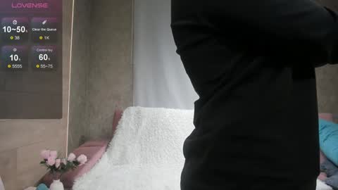 Joan online show from December 4, 4:16 pm