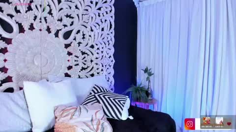 Ammy Nova online show from April 13, 9:15 pm