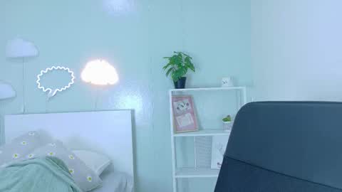 A M M Y  online show from February 18, 4:39 pm