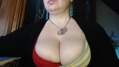 amorelara online show from March 4, 4:06 am