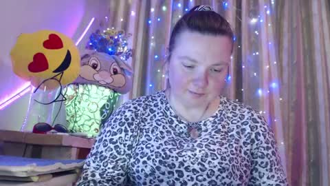 amorelara online show from April 22, 10:12 am