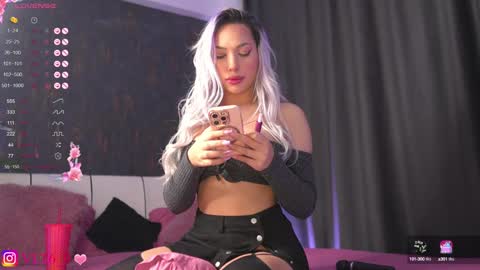 Snapshot of amunajaxson chatting on January 18, 10:39 pm ------------- online show from January 18, 10:39 pm