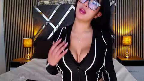 Amy online show from March 25, 12:52 pm