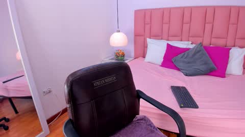 Aleja   online show from December 20, 9:02 am