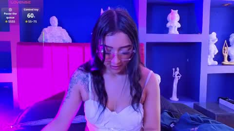 Amy online show from April 24, 1:58 pm