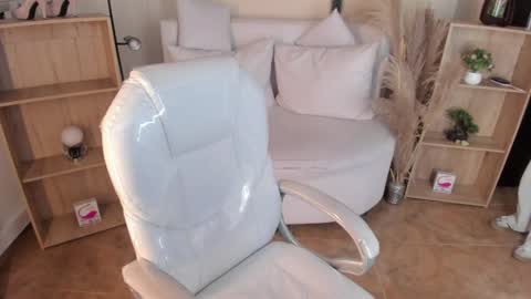     online show from January 2, 7:51 pm