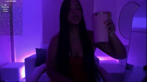 Snapshot of amy_medina_ chatting on October 11, 3:15 pm Emily online show from October 11, 3:15 pm
