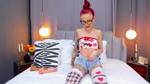 Snapshot of amy_rider chatting on December 30, 8:36 pm amy_rider online show from December 30, 8:36 pm