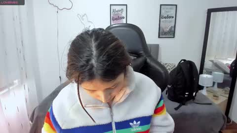 Snapshot of amy_sophiaa chatting on September 22, 12:14 pm Amy sophia 3 online show from September 22, 12:14 pm