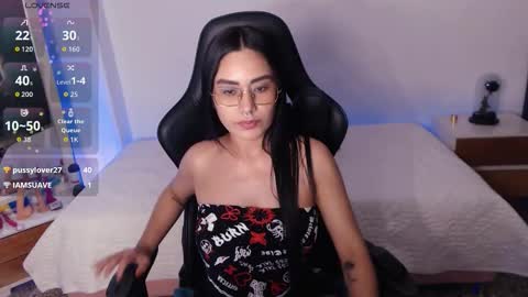 Snapshot of amy_stiward chatting on October 14, 9:39 pm Mia Cristancho online show from October 14, 9:39 pm