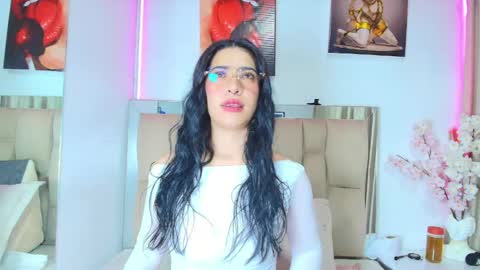 Amy online show from April 28, 11:25 am