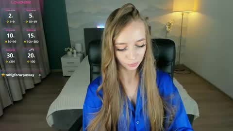 Snapshot of amy_vayne chatting on September 22, 6:39 pm Amy online show from September 22, 6:39 pm