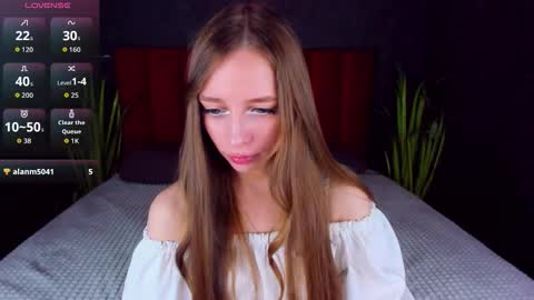 Snapshot of amy_vayne chatting on September 27, 8:27 pm Amy online show from September 27, 8:27 pm