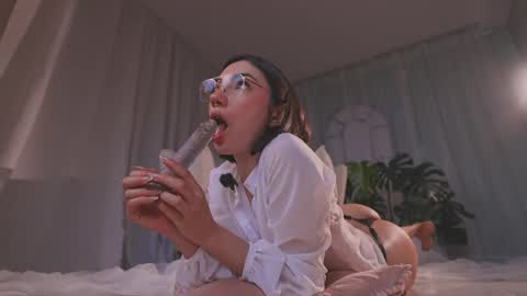 Amy Armstrong online show from April 21, 1:42 am