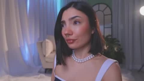 Amy Armstrong online show from February 16, 8:52 pm