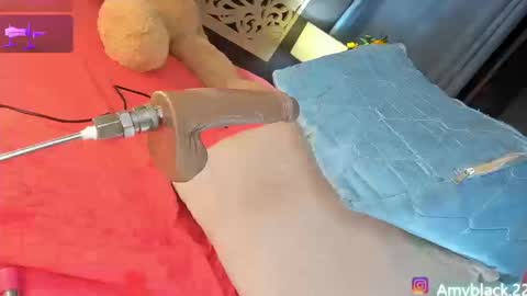 Snapshot of amyblack__ chatting on September 24, 1:48 am Amy online show from September 24, 1:48 am