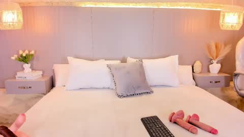 amy online show from April 24, 12:30 pm