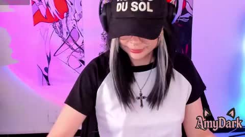 Amy online show from April 25, 2:47 pm