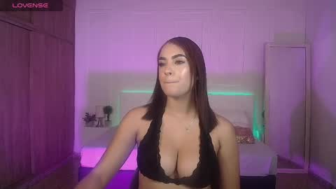 amyjohnsonn online show from April 27, 2:30 am