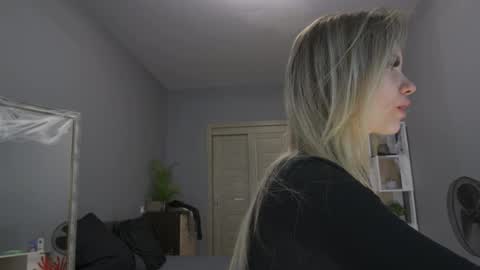 amylanee online show from November 7, 8:20 am