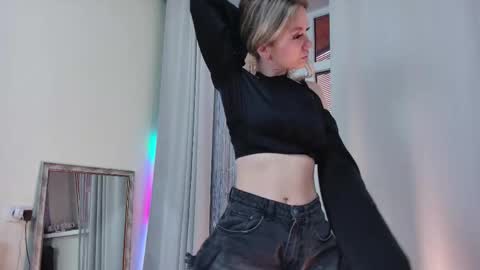 amylanee online show from January 11, 8:19 am