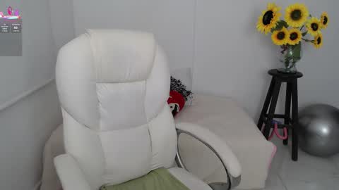 Snapshot of ana_hotmilf chatting on September 13, 1:13 am Ana online show from September 13, 1:13 am
