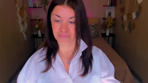 Ana online show from June 4, 10:09 am