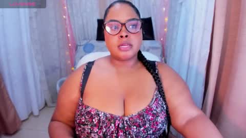 Snapshot of ana_off_alana chatting on October 18, 10:44 pm Ana online show from October 18, 10:44 pm