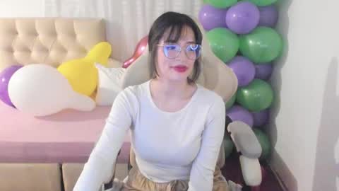 Im anna but you can call me as you want online show from October 21, 10:25 pm