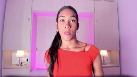 anaacollins_ online show from March 28, 12:15 pm