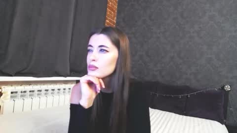 Anna online show from December 2, 1:02 pm