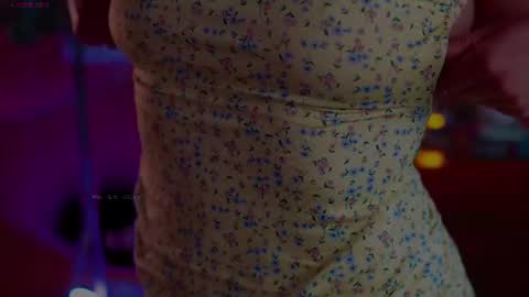 anabelcurvy online show from June 12, 2:14 pm