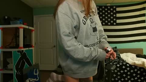 Anabelleleigh online show from January 22, 1:32 pm