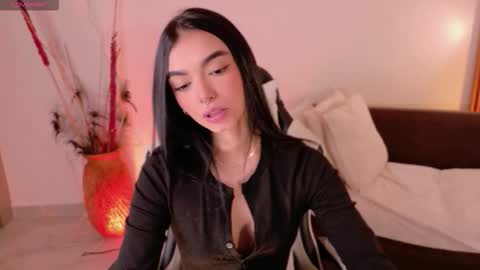 ANABEL WOLF  online show from March 25, 3:48 pm