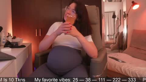 IG Soyanah  online show from April 19, 12:43 am