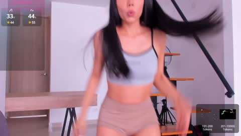 Snapshot of anahenao chatting on December 16, 8:37 pm Ana Henao or Annie... Follow me ahenaocb Insta X online show from December 16, 8:37 pm