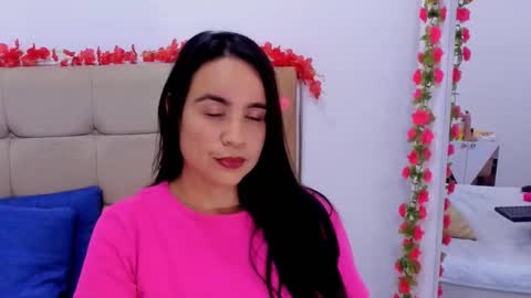 ANAIS EVANZ  online show from February 17, 7:01 pm