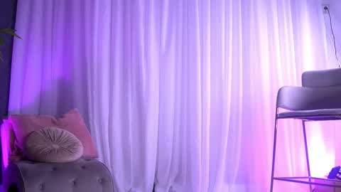 Anais online show from March 18, 5:45 am