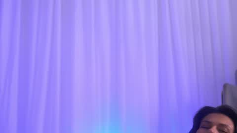 Anais online show from June 12, 3:58 am