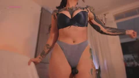 Mariana  online show from April 27, 3:42 pm