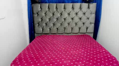 analiss_19 online show from February 9, 1:13 pm