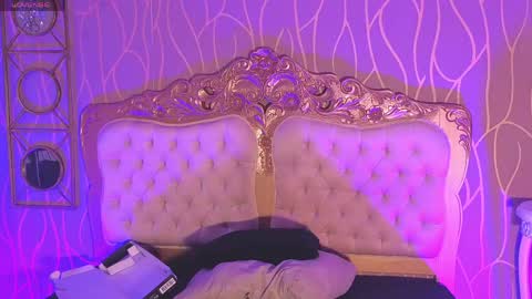 anamonroee online show from April 23, 9:06 pm