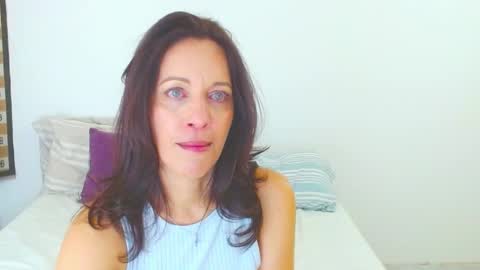 anapereira12 online show from April 24, 4:21 pm