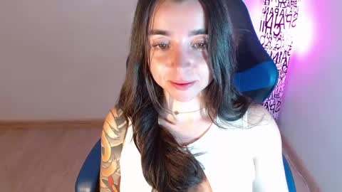 Snapshot of anarosse__ chatting on October 4, 2:39 am ana 3 online show from October 4, 2:39 am