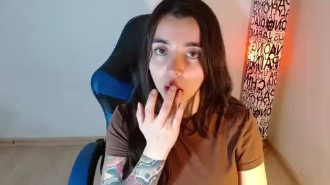 ana 3 online show from June 18, 2:35 am