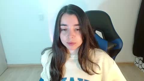 Snapshot of anarosse__ chatting on January 26, 5:56 am ana 3 online show from January 26, 5:56 am